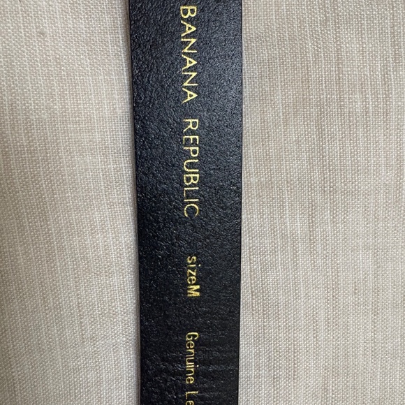 Black Leather Belt - Banana Republic (Women’s Size M) - Picture 3 of 3
